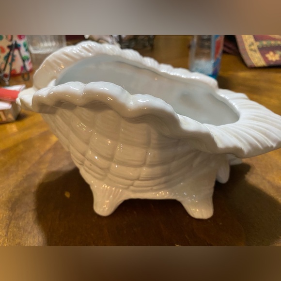 Decor - Picture 2 of 3